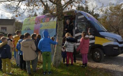 Bibliobus oduševio učenike